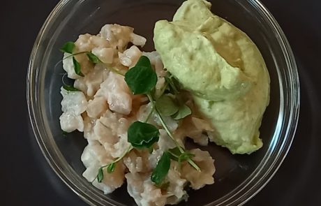 Fischzubereitung mit grünem Creme