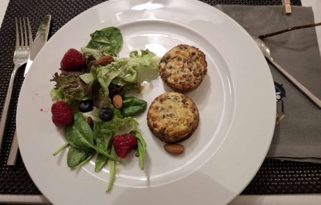 Linsenküchlein mit Mandeln-Himbeer-Salat